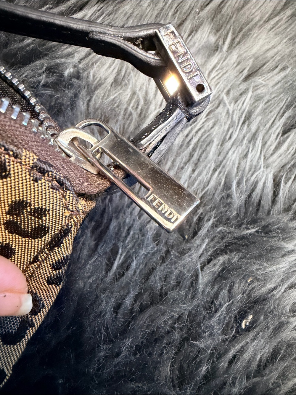 FENDI Leopard Print BAGUETTE Bag - Picture 7 of 10
